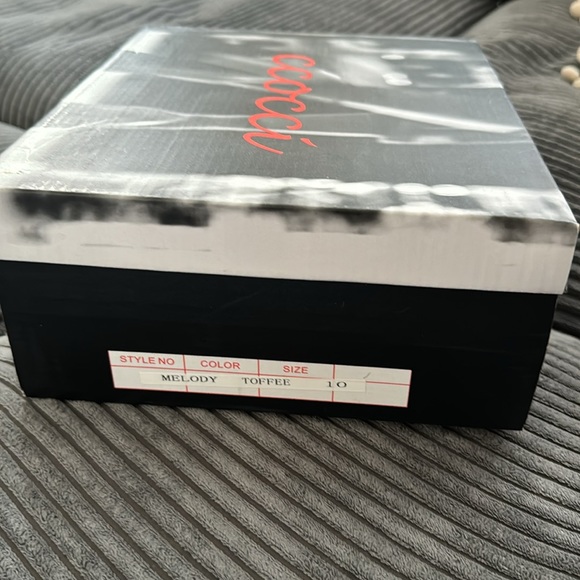 Ccocci cut-out wedge NWT - Picture 6 of 6